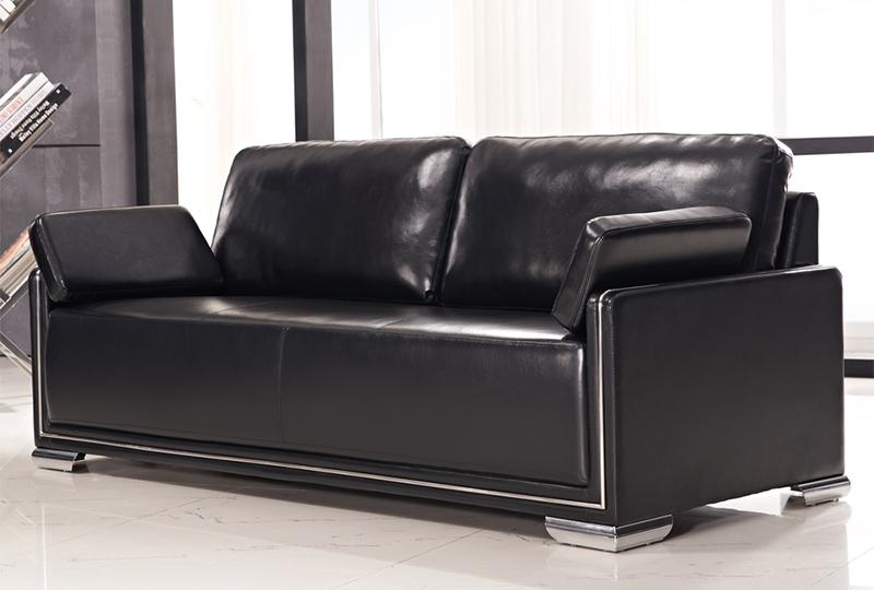 Черный кожаный диван для приемной