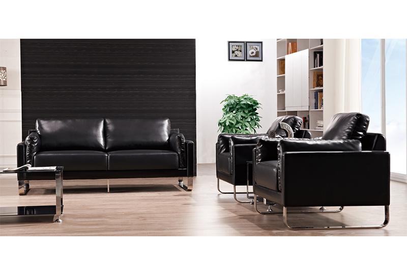 Черный кожаный диван для офиса